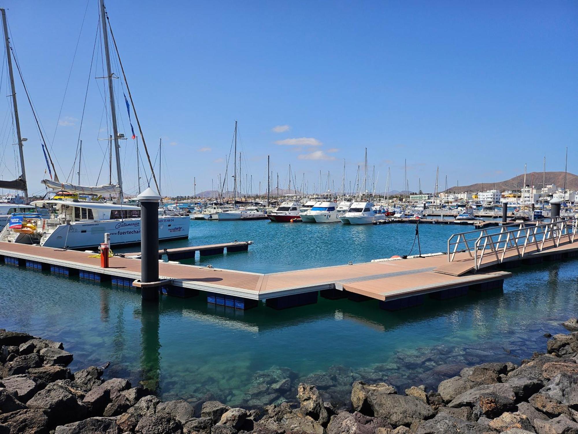 Corralejo Coliving By Amazzzing Travel Hostel Exterior photo