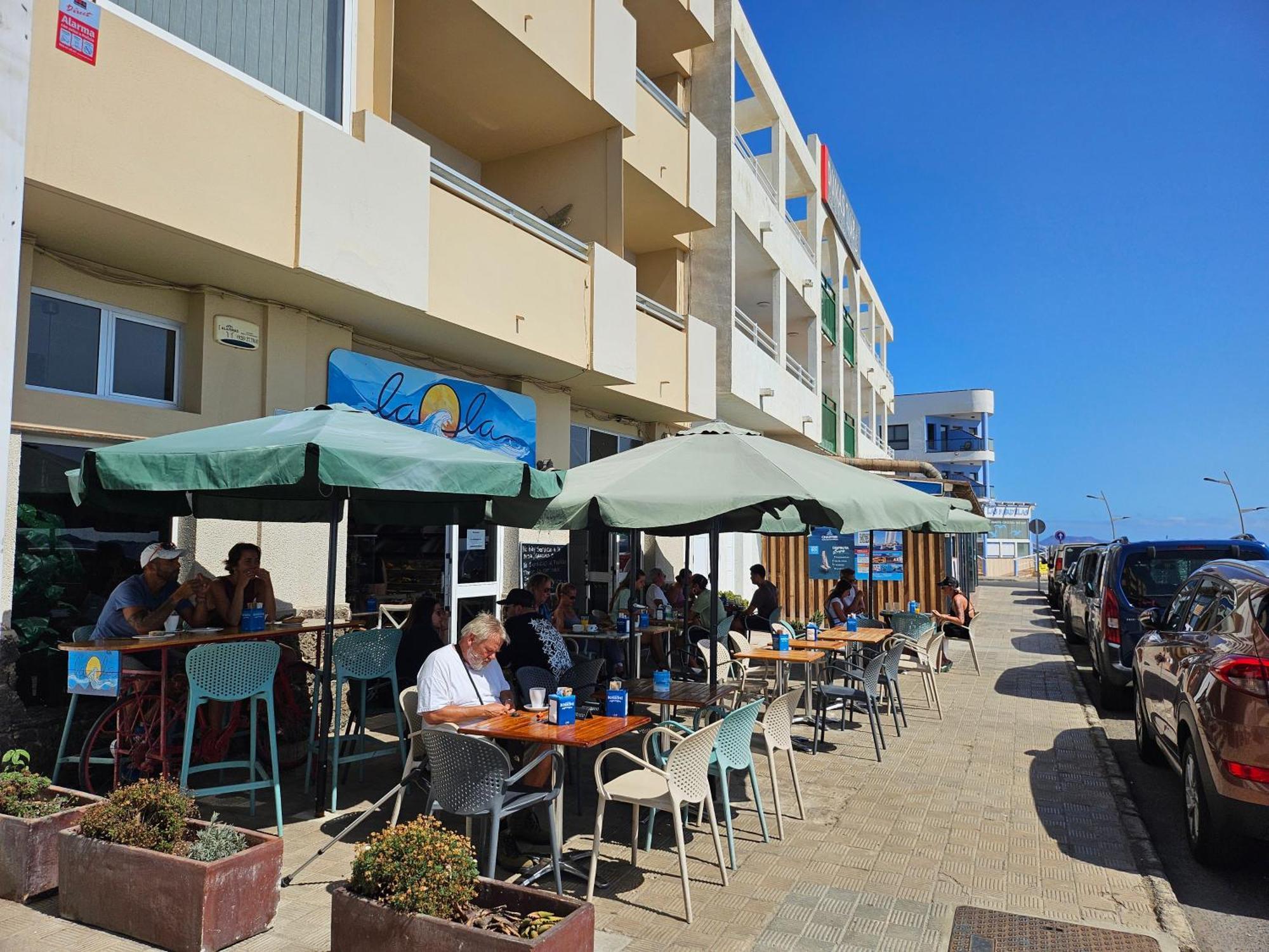 Corralejo Coliving By Amazzzing Travel Hostel Exterior photo